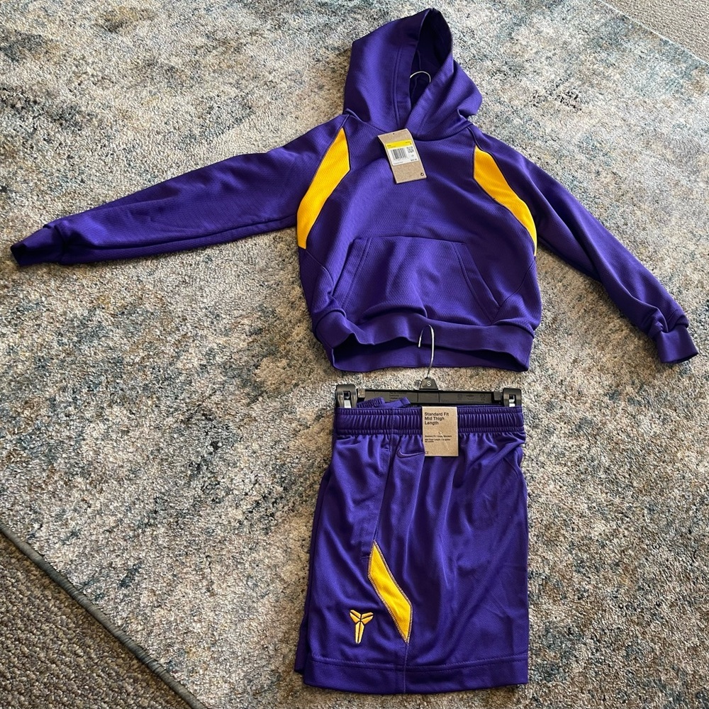 Kids small Nike Kobe Bryant purple and yellow tracksuit set #NBA #basketball